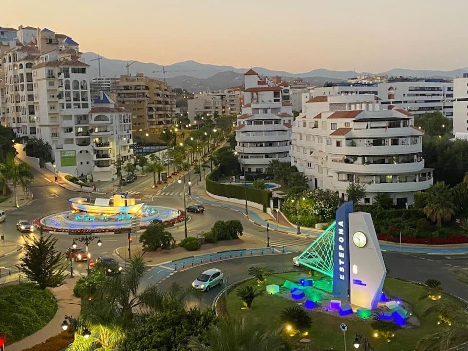 Central Estepona 3 Bed Apt With Pool And Parking Exterior foto